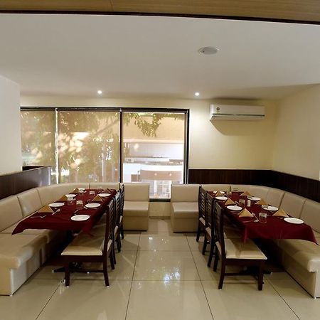 Ānand Hotel Sach Regency מראה חיצוני תמונה