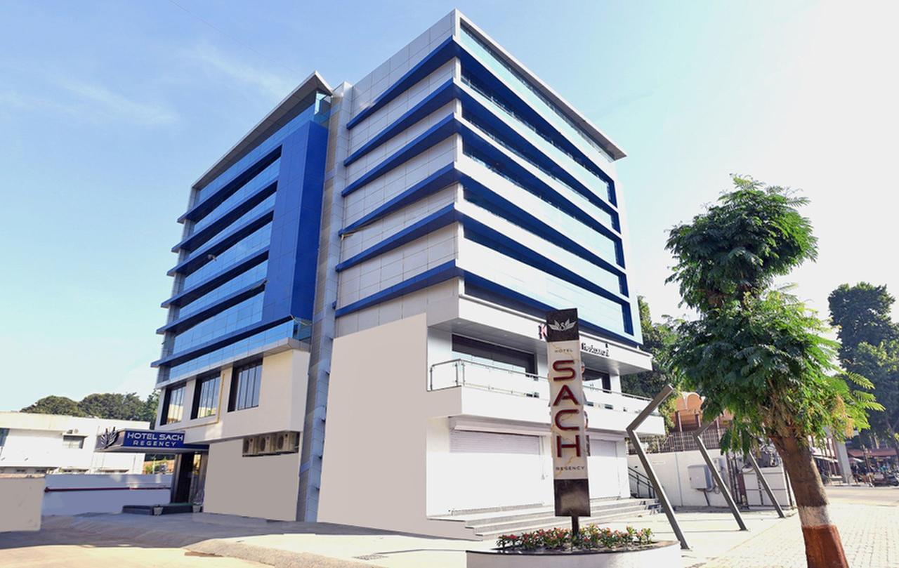 Ānand Hotel Sach Regency מראה חיצוני תמונה