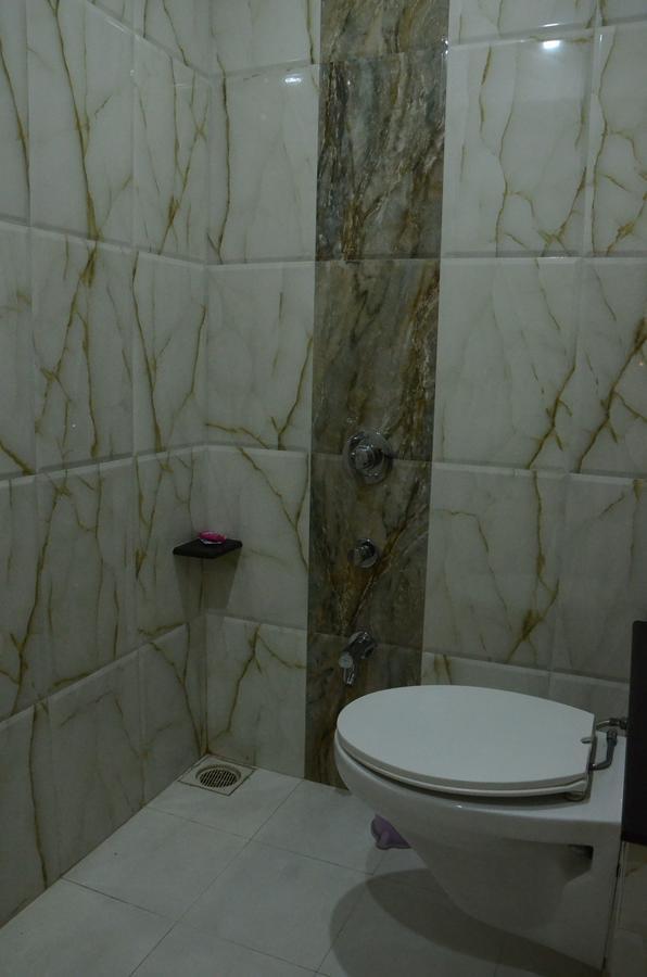 Ānand Hotel Sach Regency מראה חיצוני תמונה