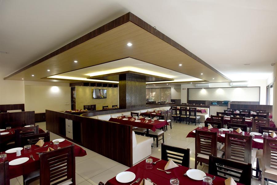 Ānand Hotel Sach Regency מראה חיצוני תמונה