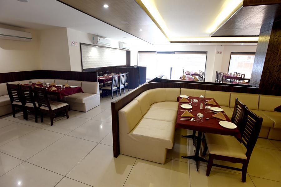 Ānand Hotel Sach Regency מראה חיצוני תמונה